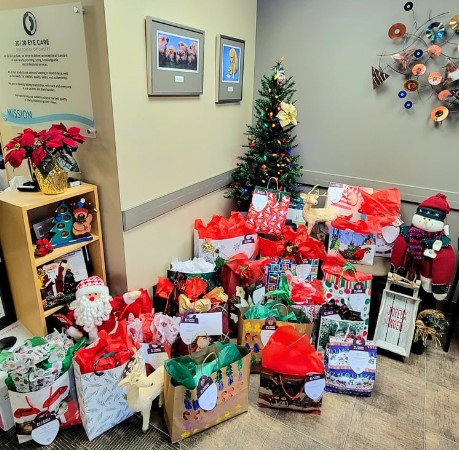 Christmas Tree with gifts